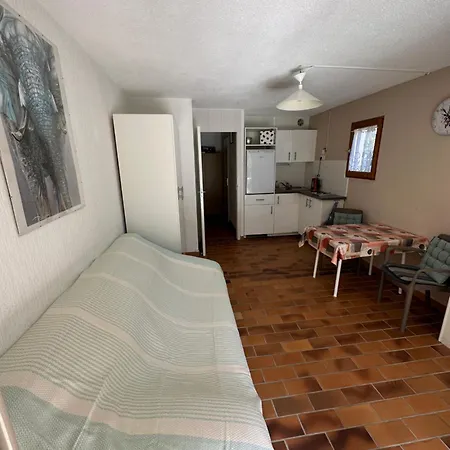 Apartamento Petit Jardin, Piscine *